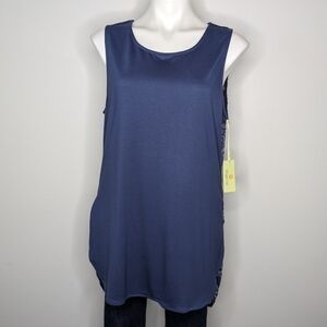 ✨3/$15 NWT Tangerine blue long tank top L